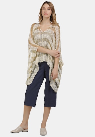 Usha Cape in Beige