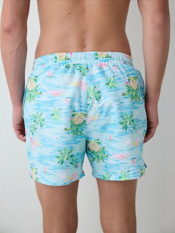 Pantaloncini da bagno 'PENTI Flamingo Herren-Badeshorts' di Penti in colori misti