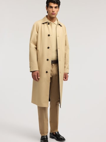Cappotto invernale di Trussardi in beige