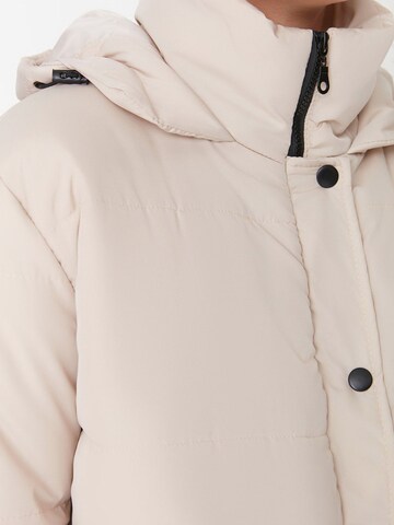 Trendyol Between-season jacket in Beige