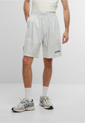 Another Cotton Lab - Loosefit Pantalón en azul: frente
