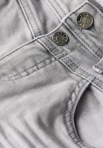STREET ONE Slim fit Jeans in Grey