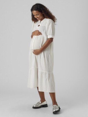 Robe Vero Moda Maternity en blanc