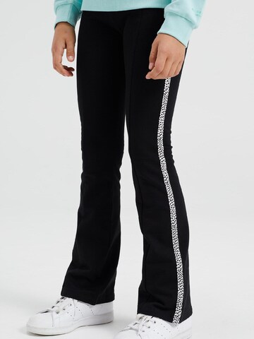WE Fashion Flared Trousers in Black