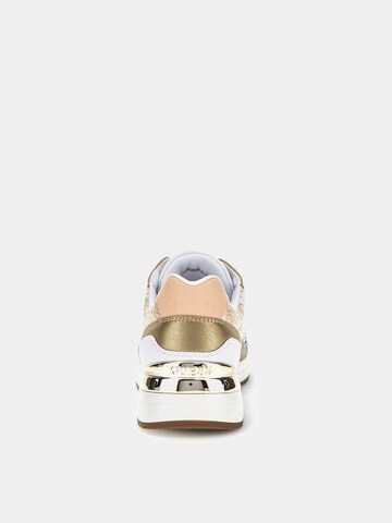 GUESS Sneaker in Gold