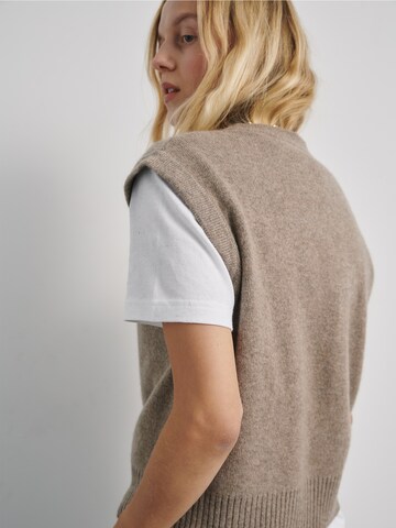 Pullover 'Lilli' di ABOUT YOU x Marie von Behrens in beige