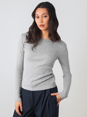 Maglietta 'Long Rib' di Honest Basics in grigio: frontale