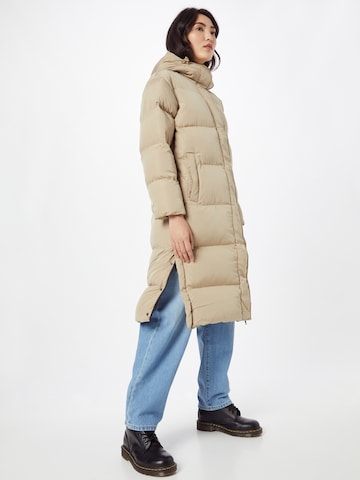 Superdry - Abrigo de invierno en beige