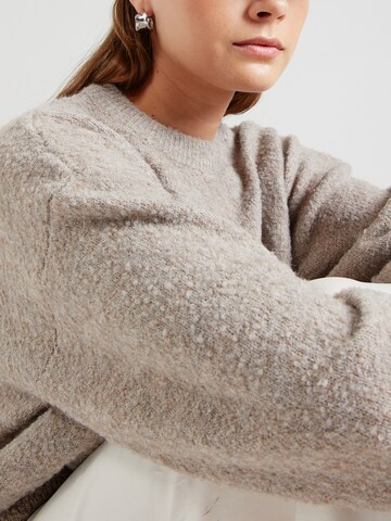 Sublevel Sweater in Beige