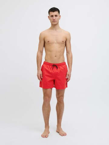 JACK & JONES Badeshorts 'JPSTMaui' in Rot