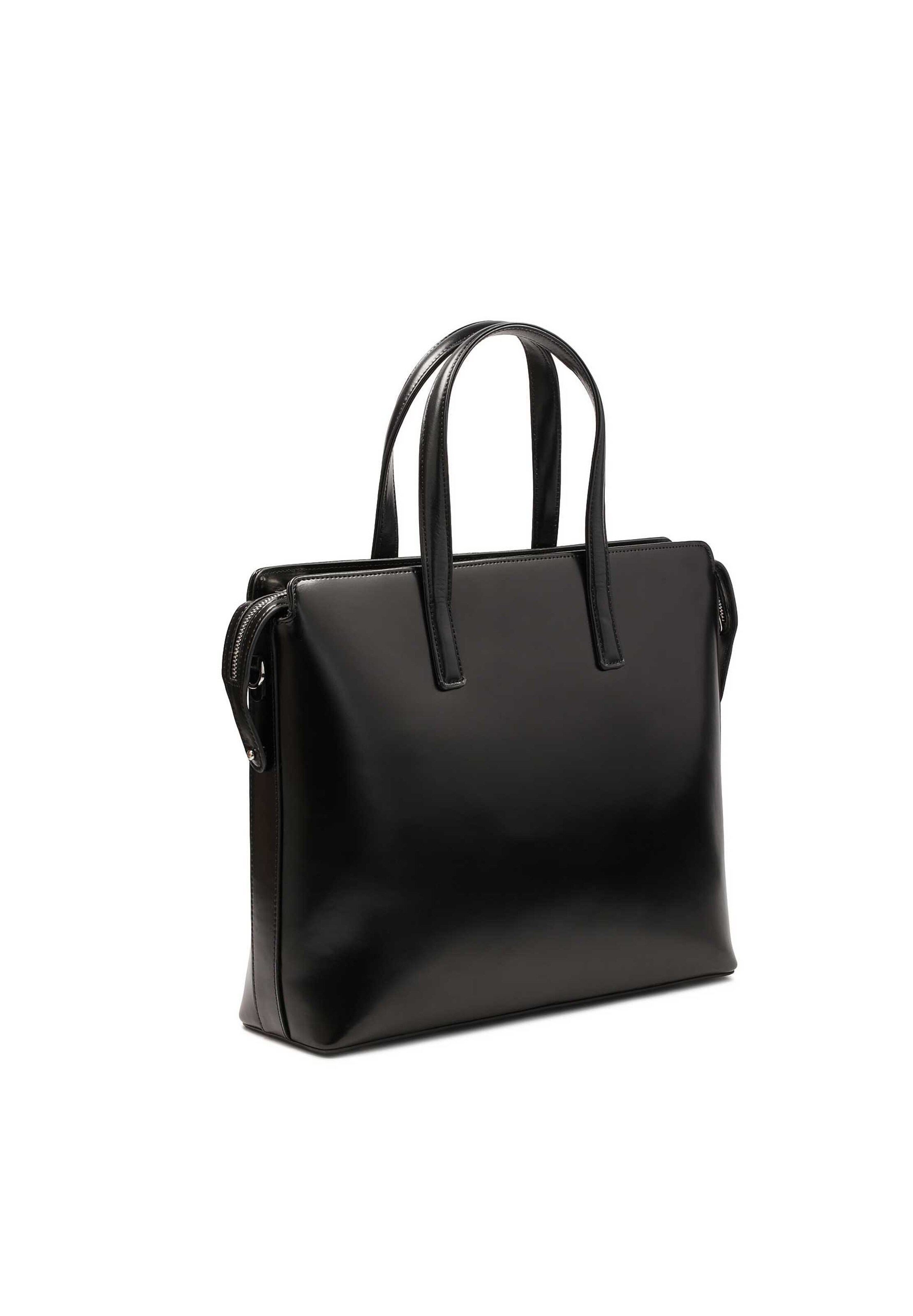 Poșete de la Kazar pe negru