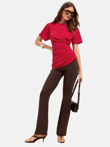 Friends Like These Blouse in Rood: voorkant