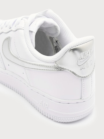 Nike Sportswear Ниски маратонки 'Air Force 1 '07 SE' в бяло