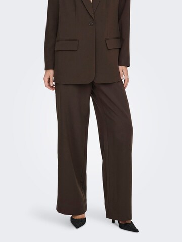 ONLY Regular Pleat-Front Pants 'ONLLinda-Raven' in Brown: front