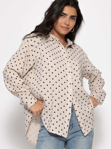 SASSYCLASSY Blouse in Beige: front