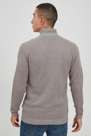 11 Project Pullover 'Stefanos' in Grau