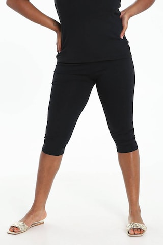 Paprika Skinny Leggings in Black: front