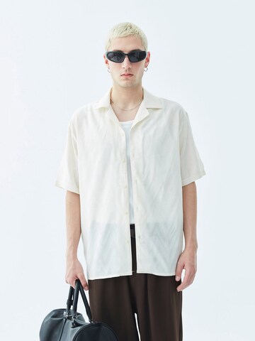 VAMOS CLO Button Up Shirt 'Birmingham' in Beige: front
