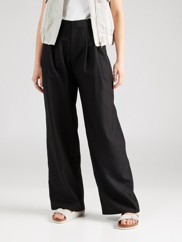 Won Hundred Loose fit Pleat-Front Pants 'Camille' in Black: front