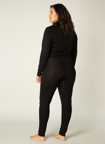 BASE LEVEL CURVY Skinny Leggings 'Andrea' in Schwarz