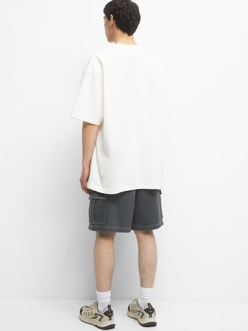 Pull&Bear Loosefit Shorts in Grün