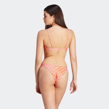 ADIDAS ORIGINALS - Balconet Top de bikini 'Monogram' en naranja