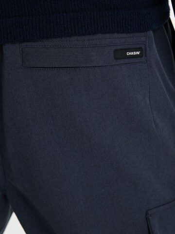 Regular Pantalon chino 'Stone Dual Cargo' CHASIN' en bleu