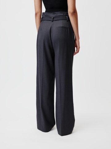 Wide Leg Pantalon à pince 'Jocy' LeGer by Lena Gercke en gris