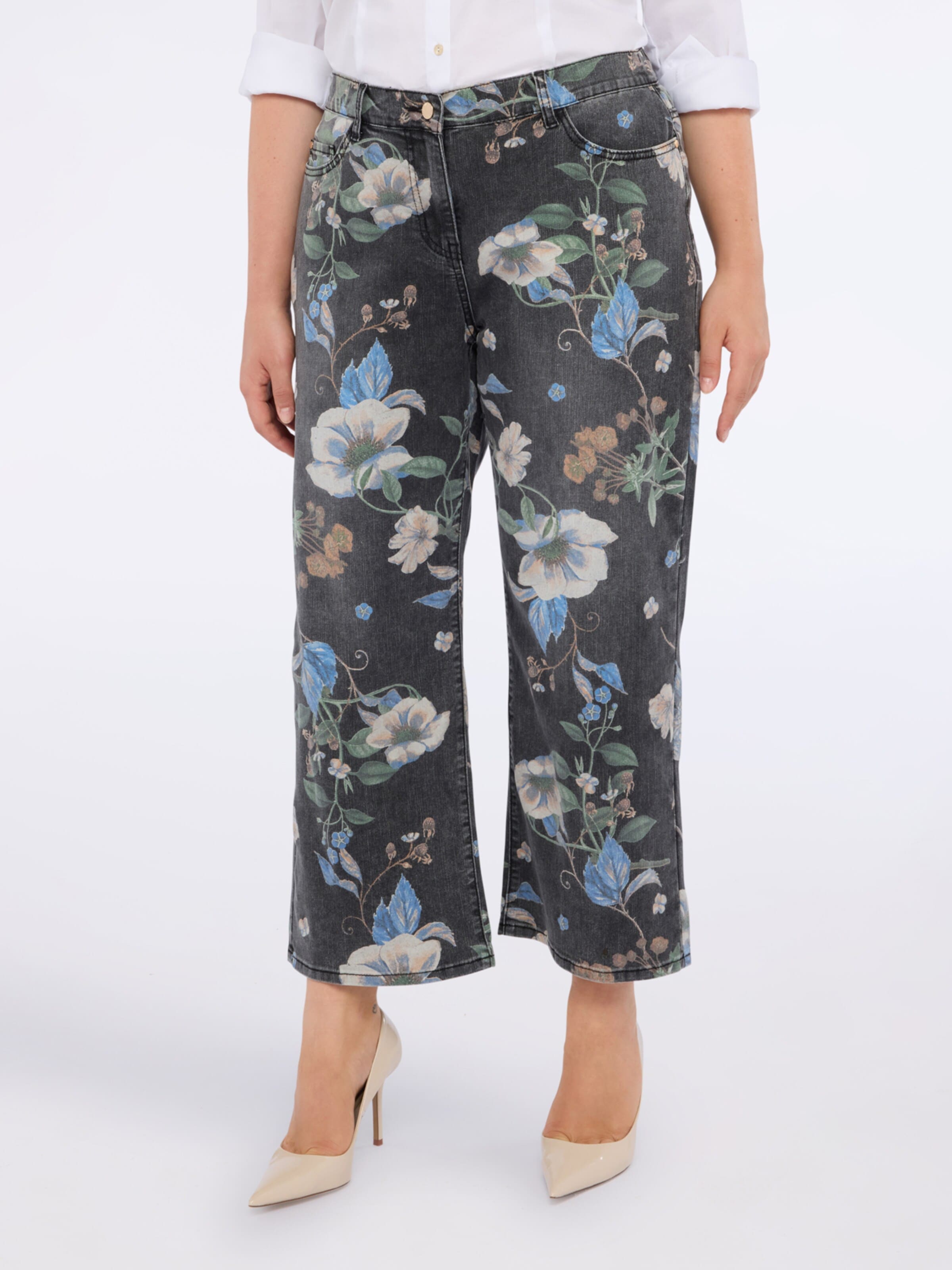 Fiorella Rubino Tapered Jeans in Zwart: voorkant