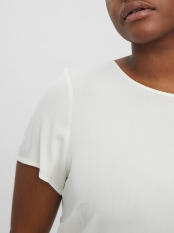 Vero Moda Curve - Camiseta 'Becca' en blanco