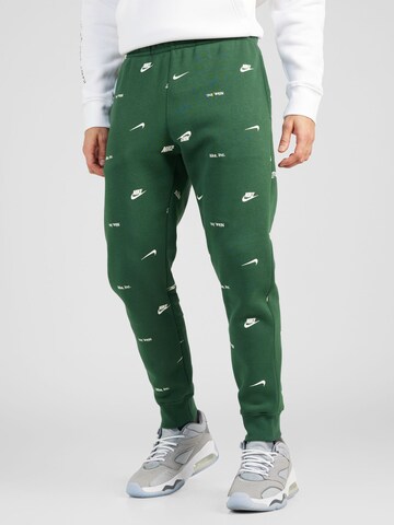 Nike Sportswear Zúžený Kalhoty 'CLUB' – zelená: přední strana