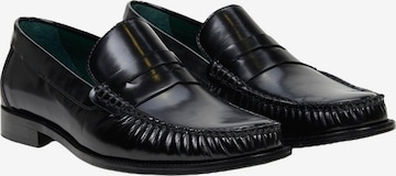 Desa - Mocasines 'Slipper' en negro: frente