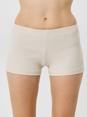 C&City Skinny Shorts in Weiß: Vorderseite