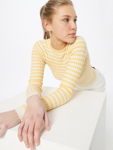 PIECES Sweater 'Crista' in Yellow