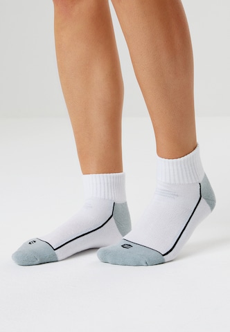 ENDURANCE Athletic Socks 'Avery' in White: front