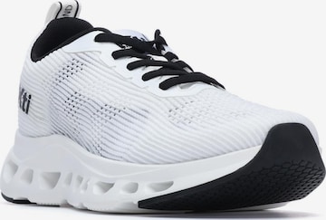 Xti Sneaker in Weiß: Vorderseite
