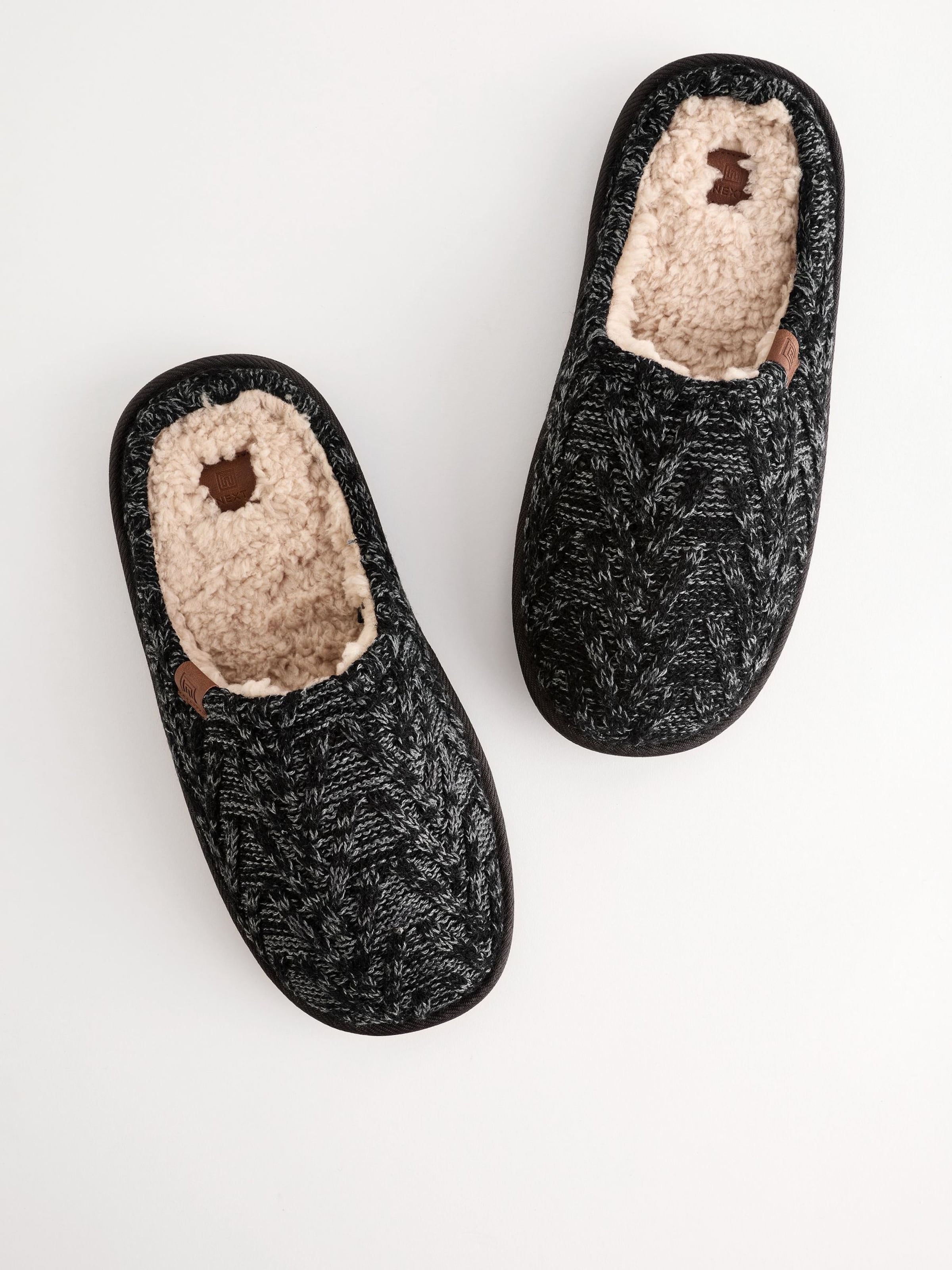 Next Slippers in Black ABOUT YOU