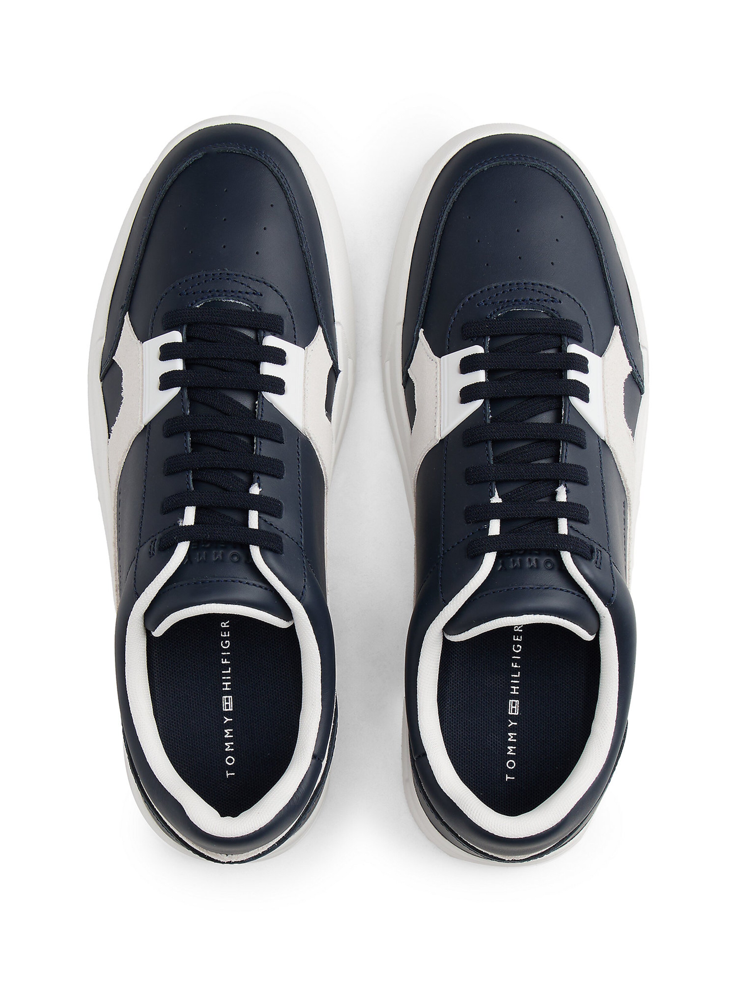 TOMMY HILFIGER Sneaker in Blau