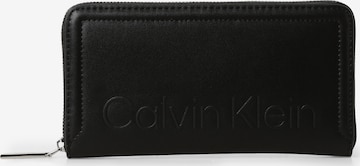 Calvin Klein Peňaženka - Čierna: predná strana