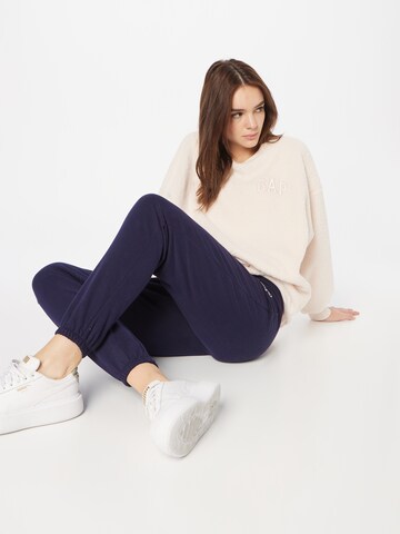 Tapered Pantaloni de la GAP pe albastru