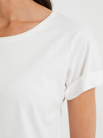 T-shirt WE Fashion en blanc