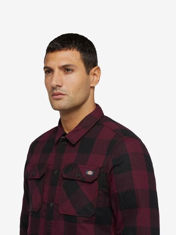 DICKIES - Ajuste regular Camisa 'SACRAMENTO' en marrón