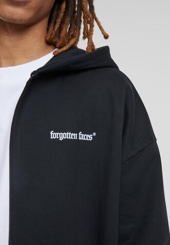 Forgotten Faces Sweatshirt in Black