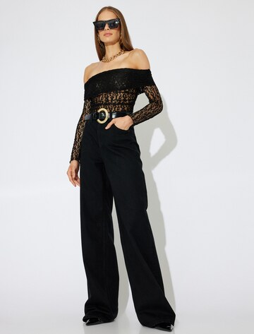 Koton T-shirt in Schwarz