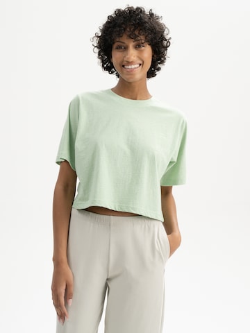 T-shirt 'Desna' MELA en vert : devant
