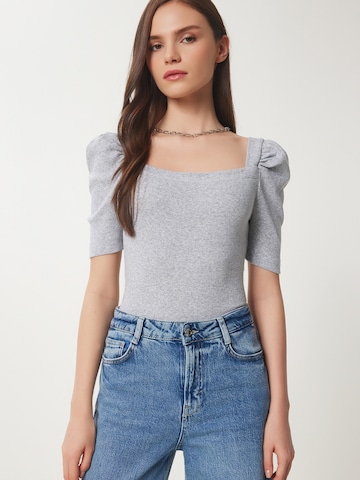 Happiness İstanbul Majica | siva barva: sprednja stran