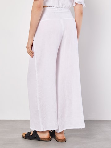 Wide Leg Pantalon ' ' Apricot en blanc