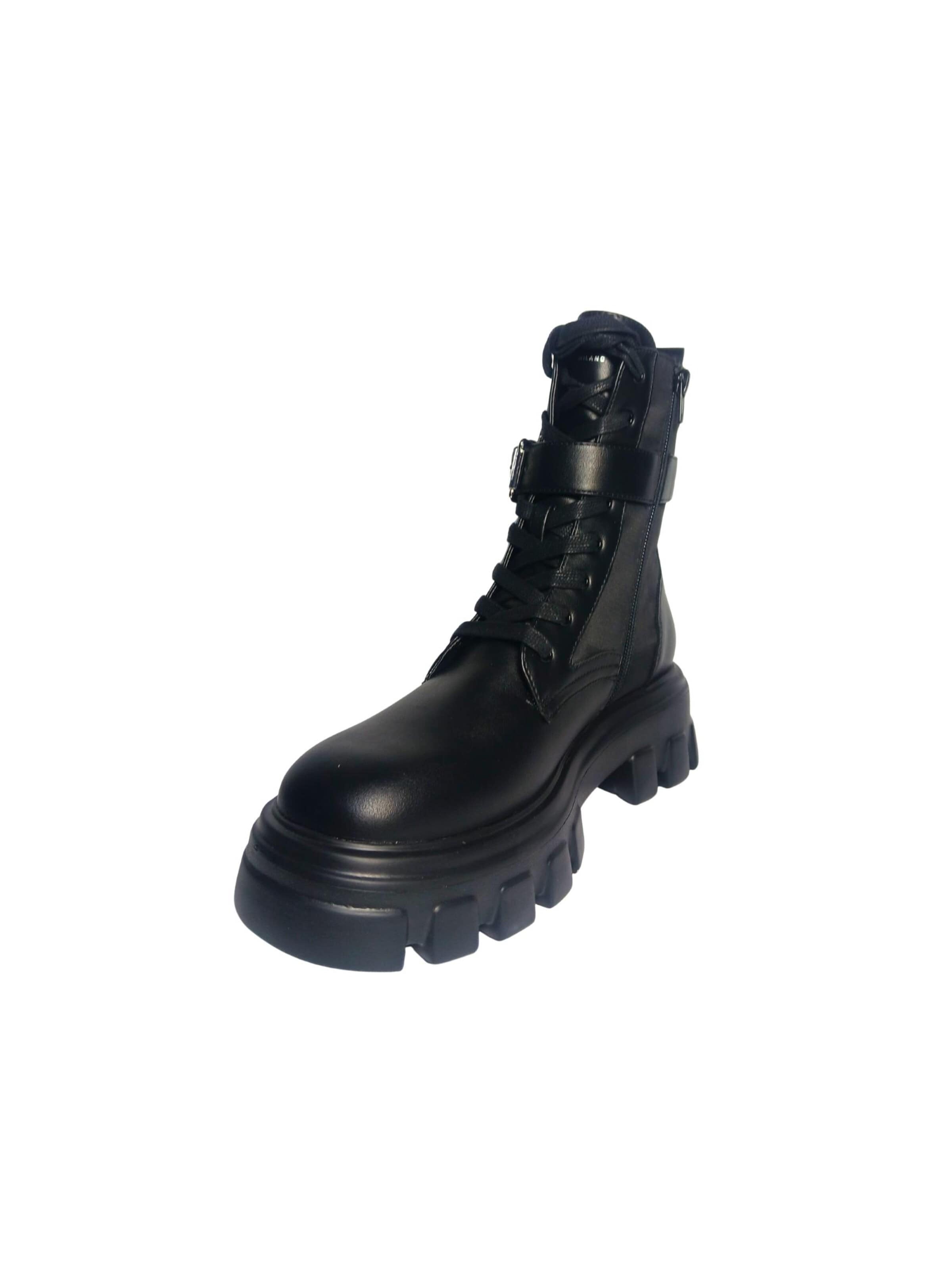 Twinset Boots in Black: front