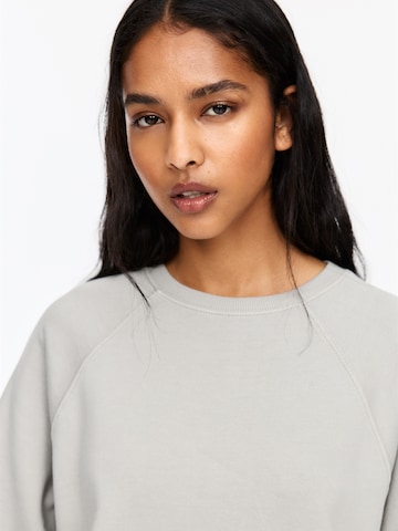 Sweat-shirt Pull&Bear en gris