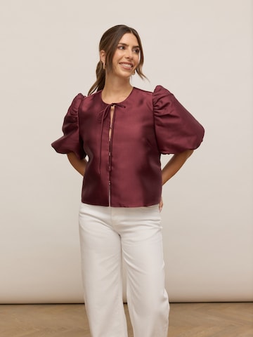 noar studios Blouse in Red: front